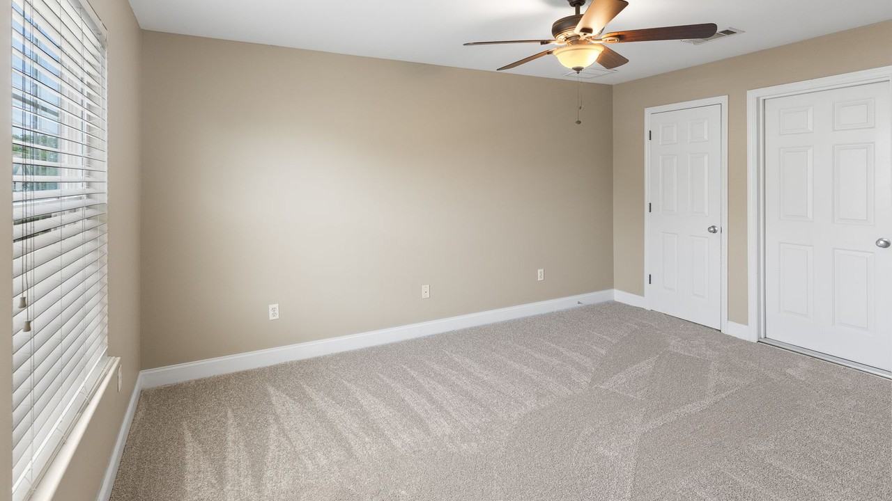 4441 Burbank Dr - Photo 7 of 11