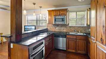featured image of 1290 Park Blvd