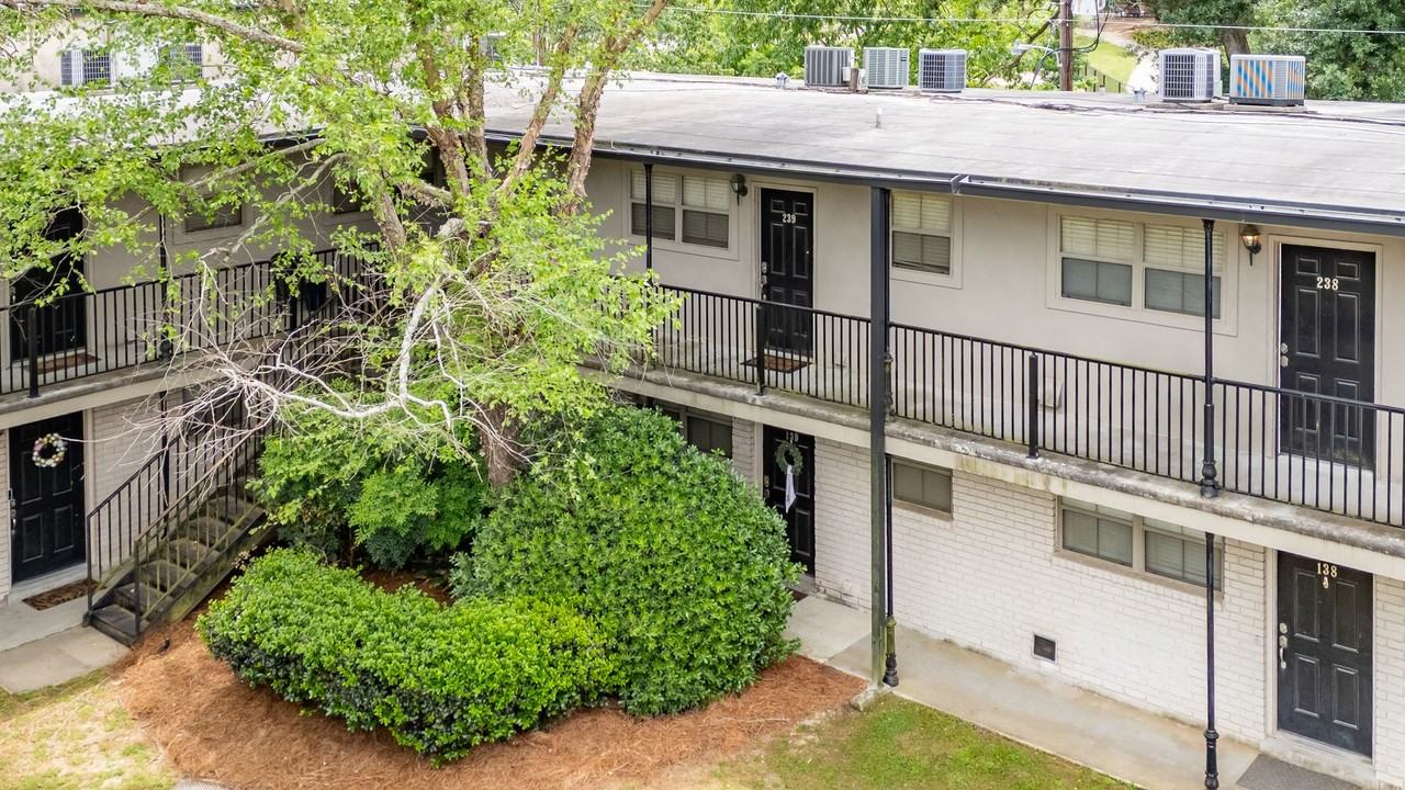 1290 Park Blvd - Photo 3 of 9
