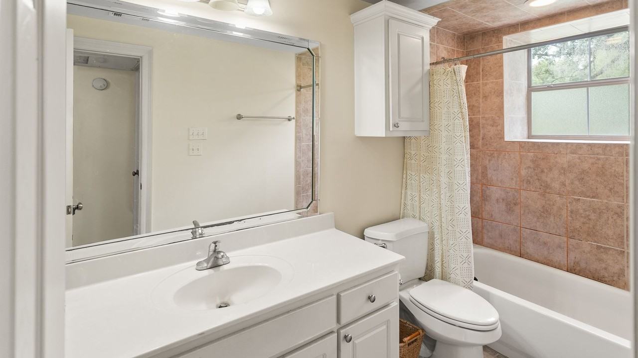 1290 Park Blvd - Photo 6 of 9