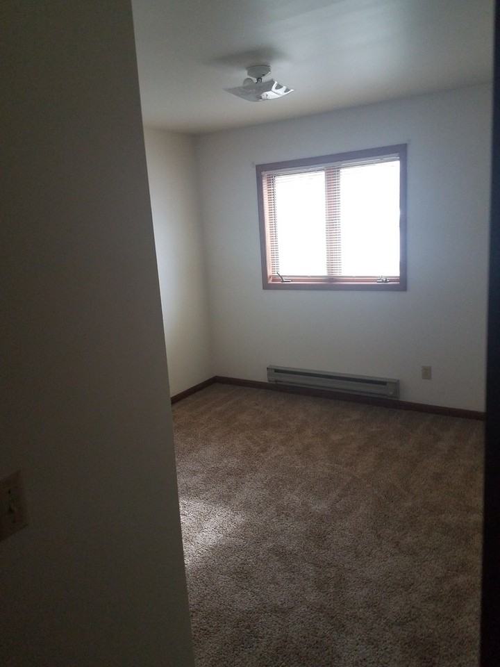 704linc - Photo 2 of 50