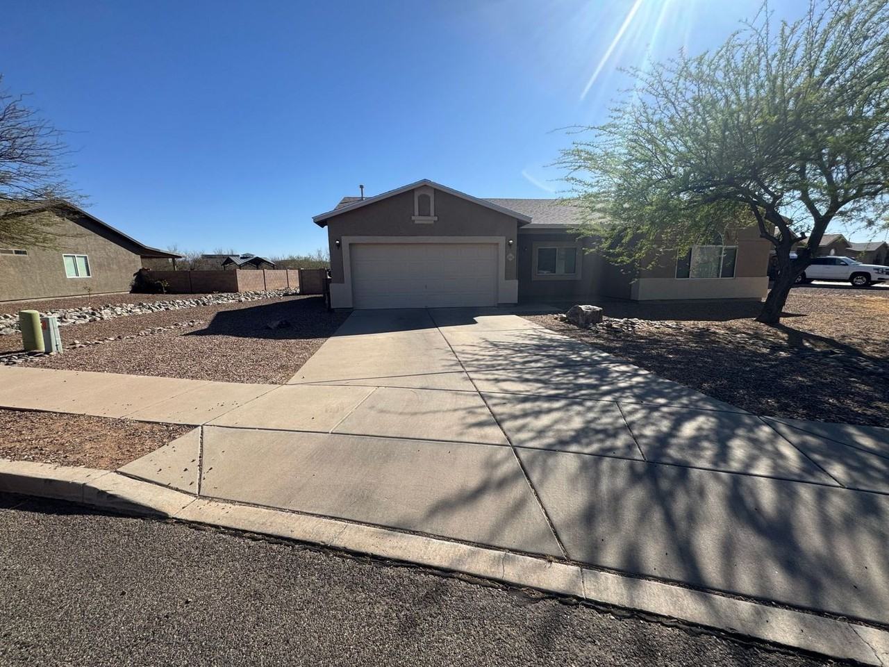 6242 S Iron Brand Dr - Photo 2 of 27