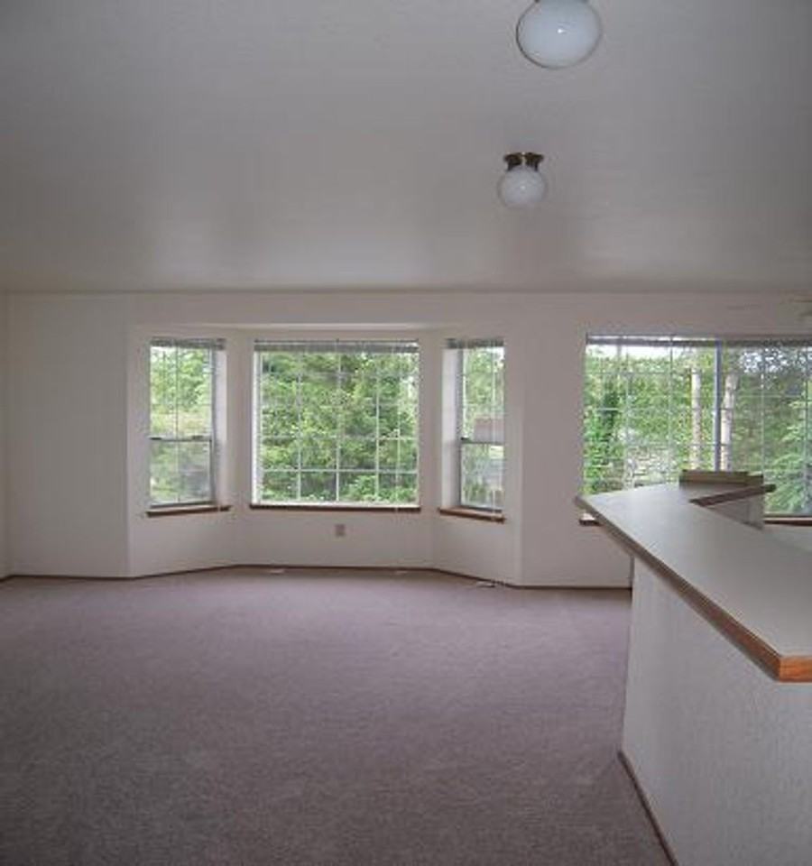 Grade Road Apartments - Photo 4 of 5