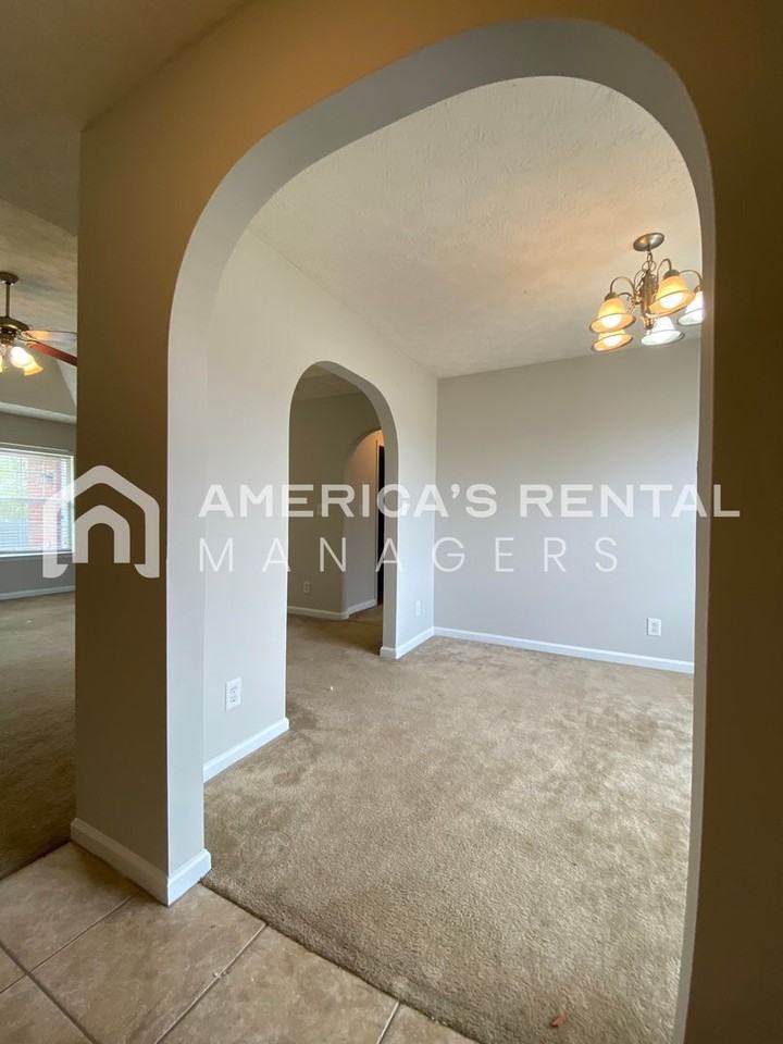5773 Hammermill Loop - Photo 6 of 50
