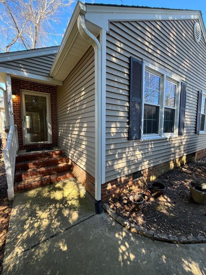 816 Market Pl - Photo 2 of 34