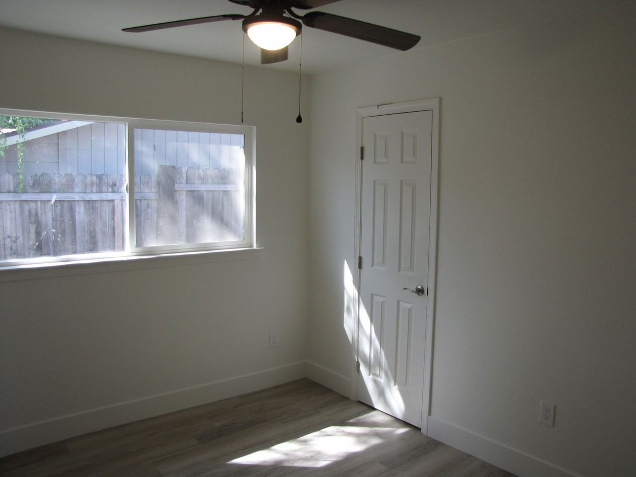 3408 W Alpine Ave - Photo 6 of 10
