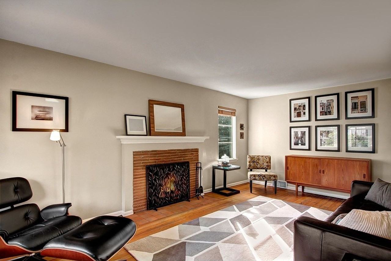 6529 27th Ave Ne - Photo 2 of 17