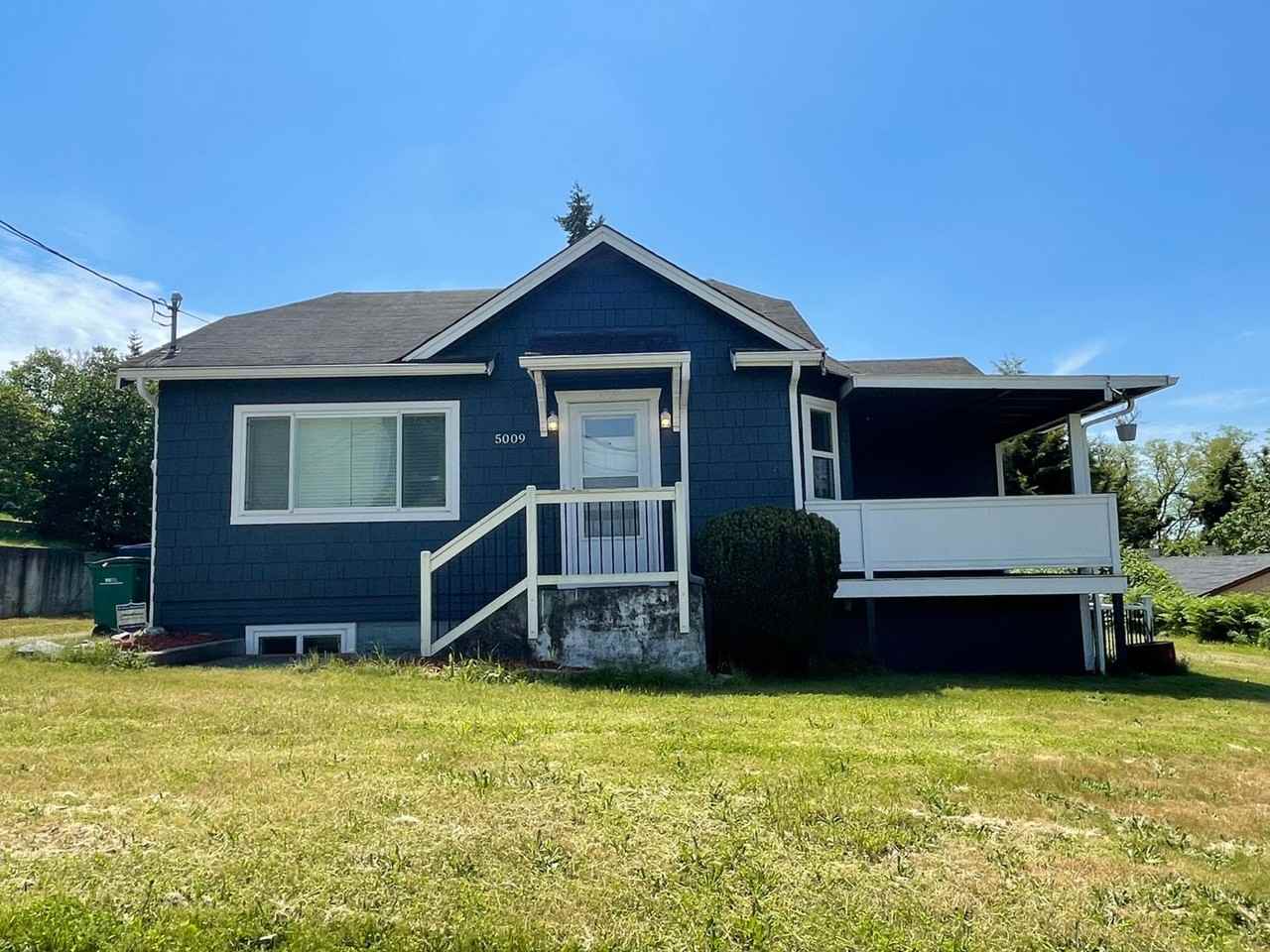 5009 S 112th St - Photo 2 of 50