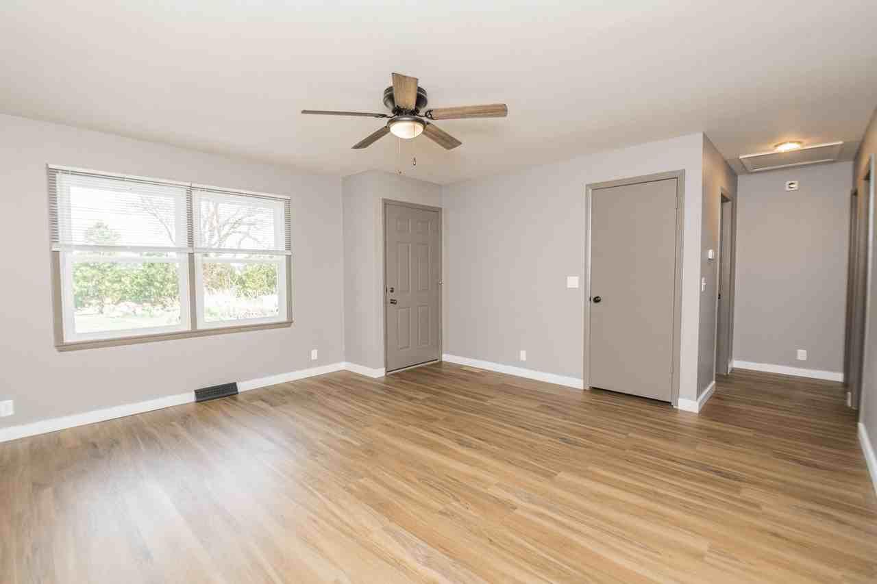 107 107 Harmac Circle - Photo 2 of 25