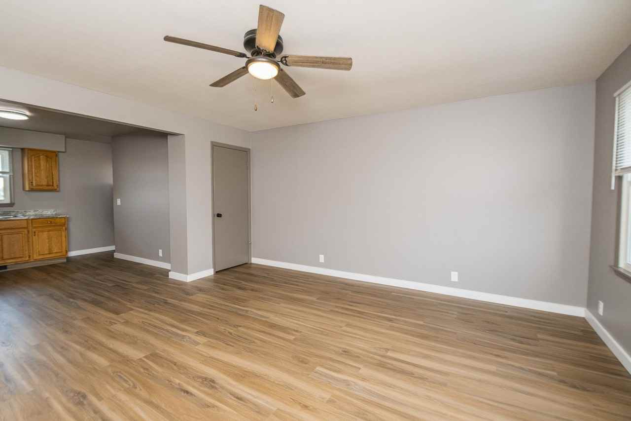 107 107 Harmac Circle - Photo 4 of 25