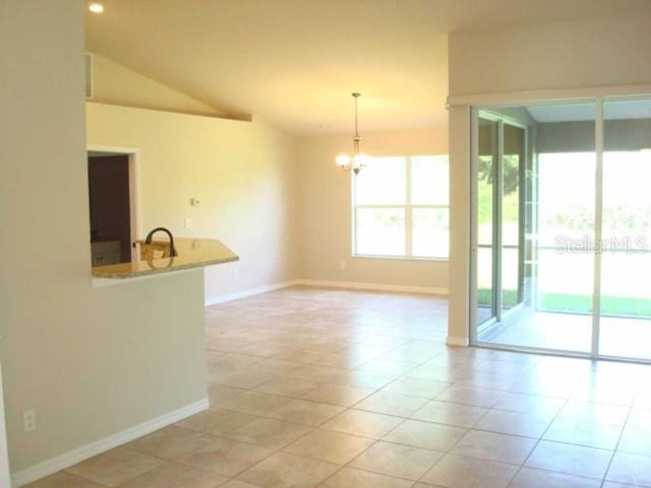 1259 Fitzgerald Rd - Photo 5 of 25