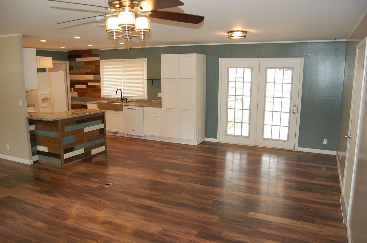 8200 Chestnut Ln - Photo 3 of 20