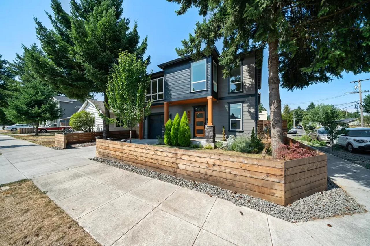 6509 Se 62nd Ave - Photo 3 of 27