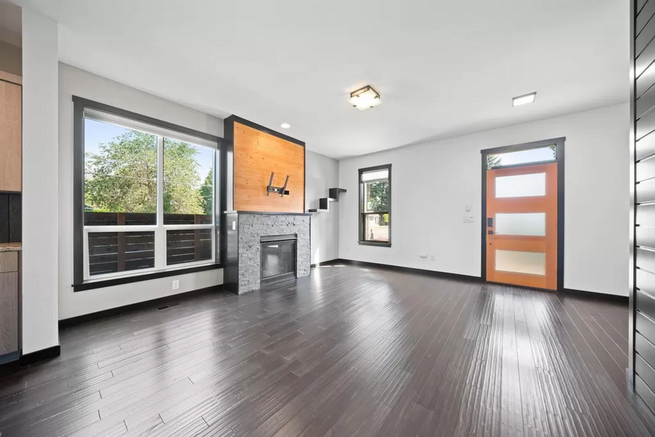 6509 Se 62nd Ave - Photo 5 of 27