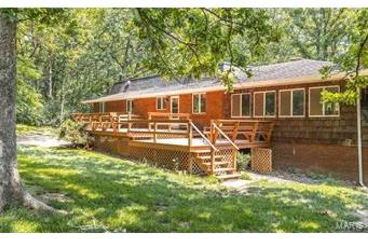 10754 Carlton Ct - Photo 2 of 10
