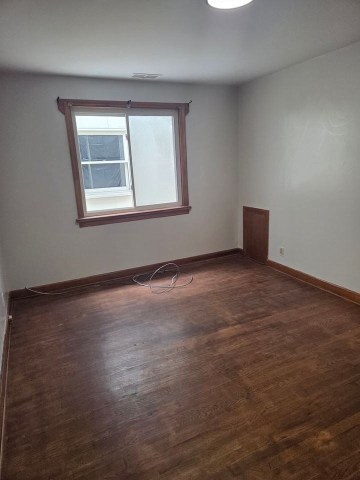 Cooks Building - Photo 2 of 6