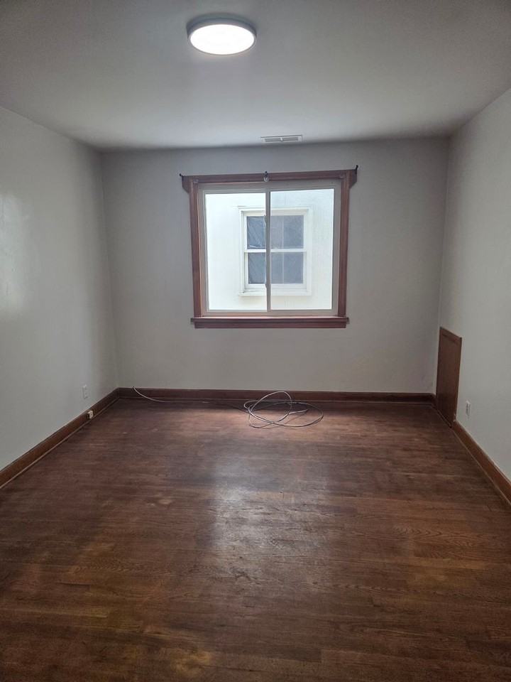 Cooks Building - Photo 3 of 6