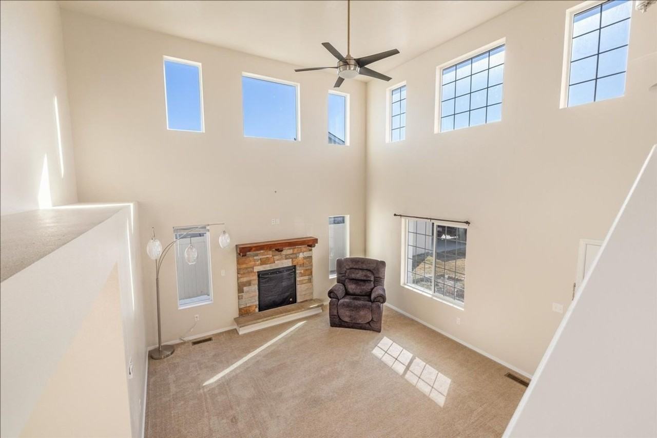 308 W Screech Owl Dr - Photo 2 of 17