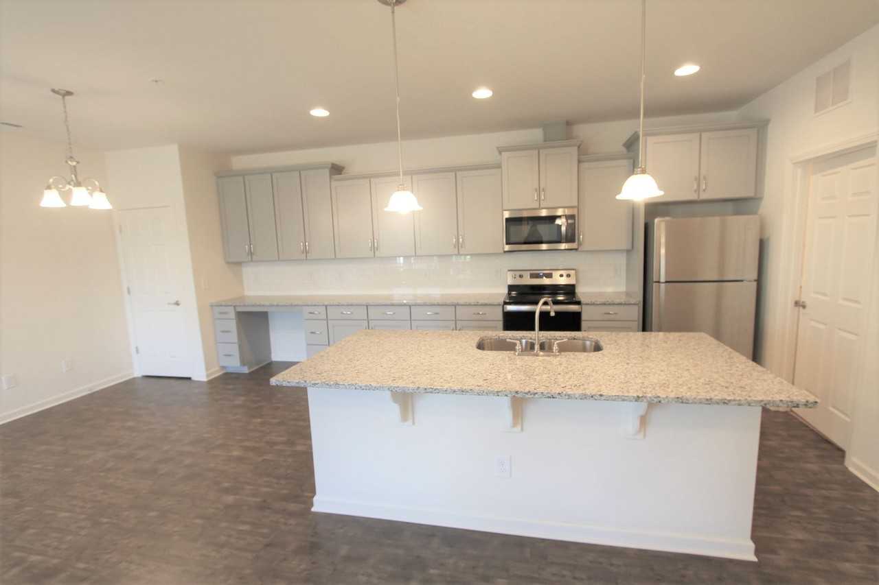 10280 Rose Meadow Ln - Photo 4 of 18