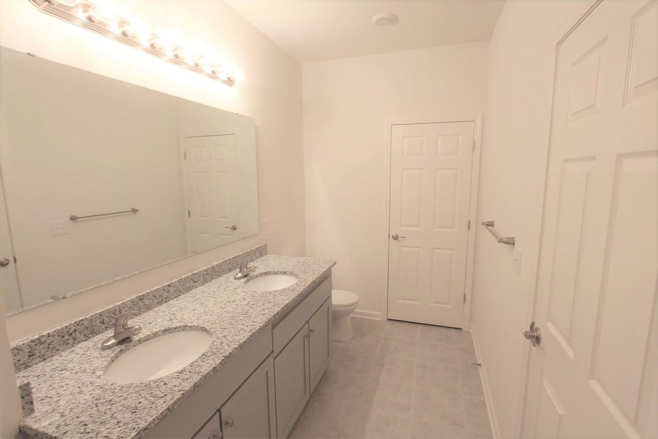 10280 Rose Meadow Ln - Photo 6 of 18