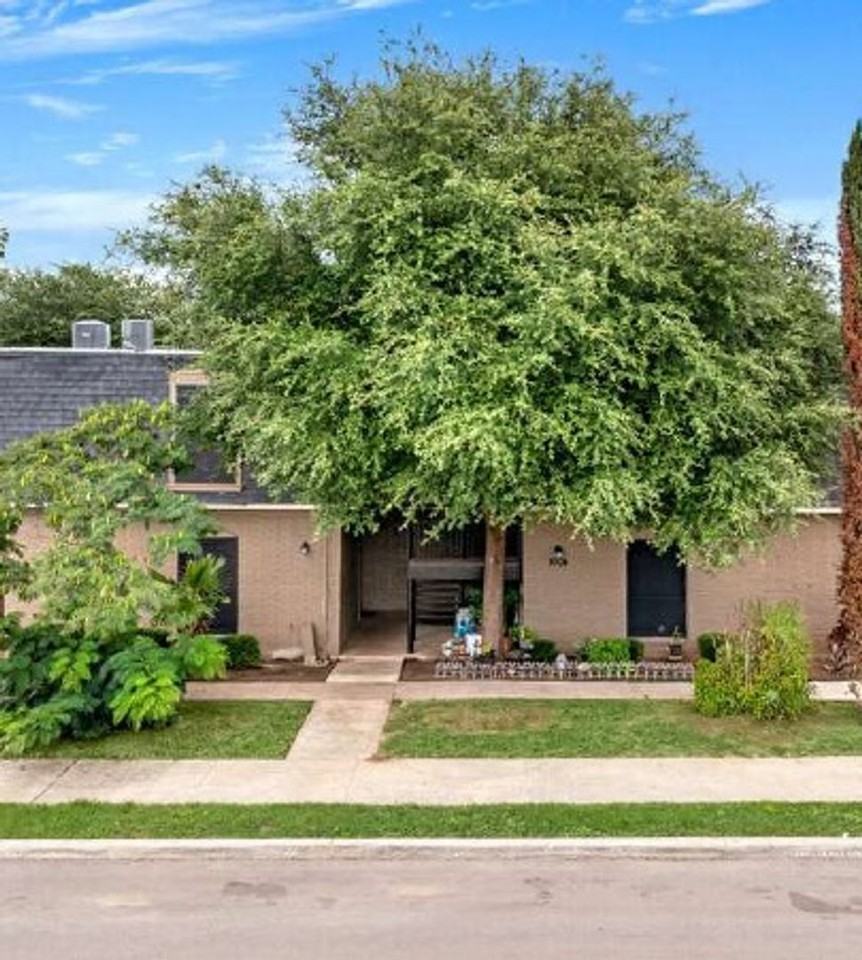 Allena Apartments - Photo 3 of 23