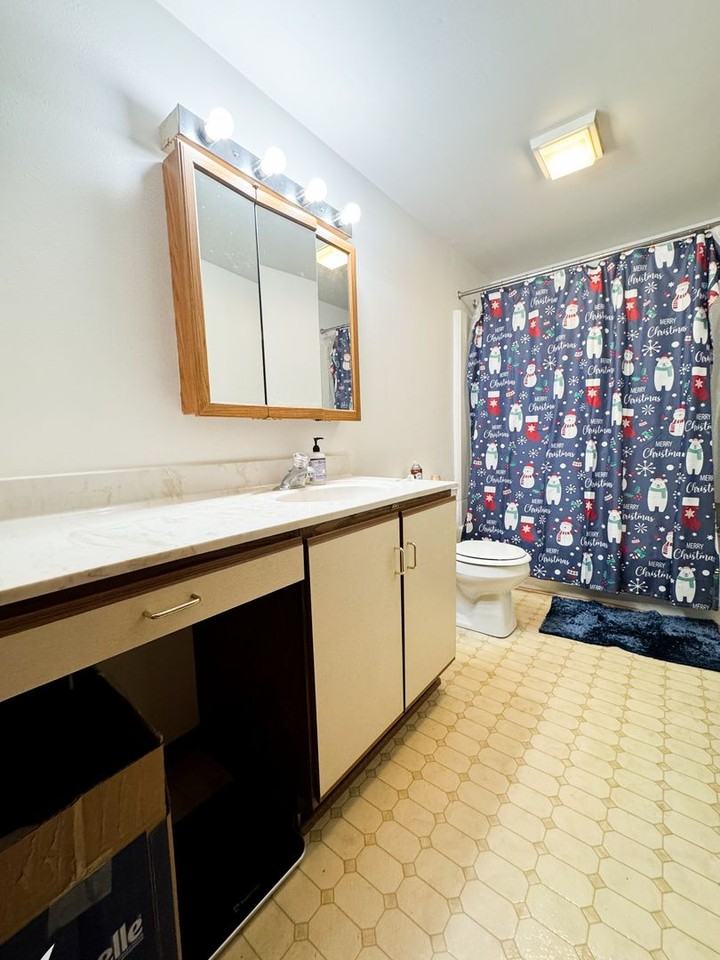 432-436 West Wilson Street - Photo 5 of 16