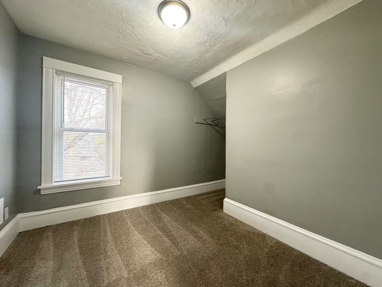 1336 Morgan Ave N - Photo 3 of 15