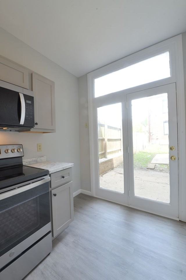 818AR Russell Blvd - Photo 4 of 8