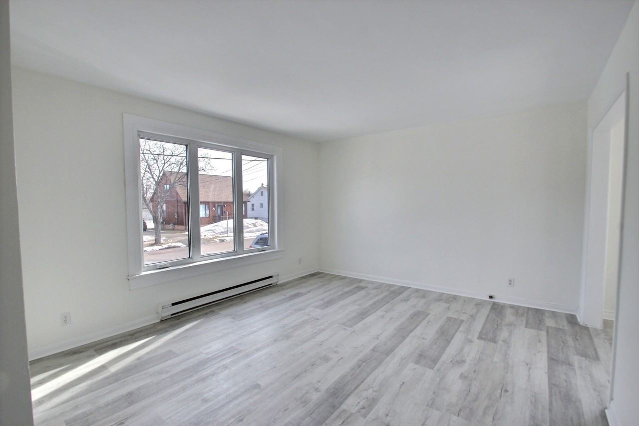 50 Fourth St #4 - Photo 3 of 8