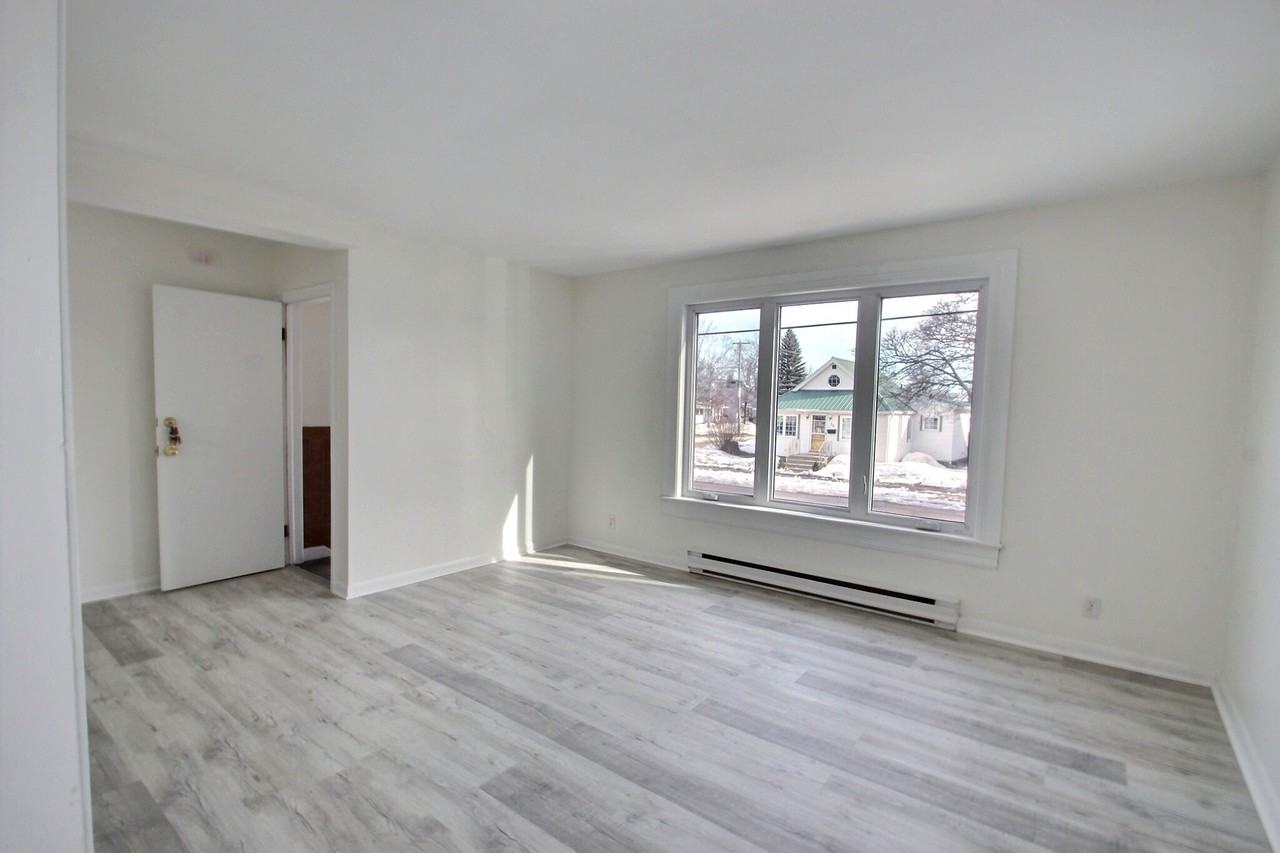 50 Fourth St #4 - Photo 4 of 8