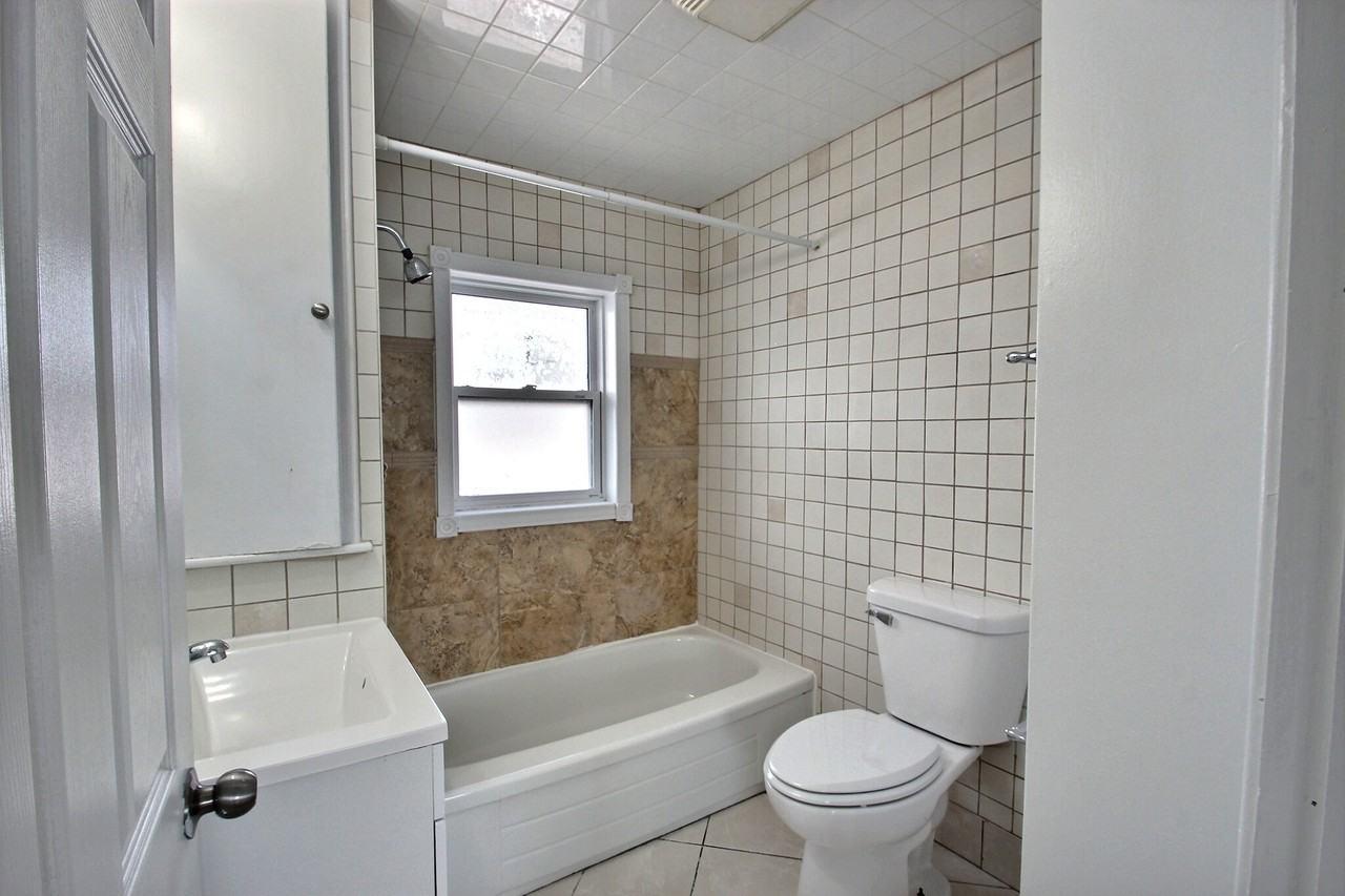 50 Fourth St #4 - Photo 5 of 8