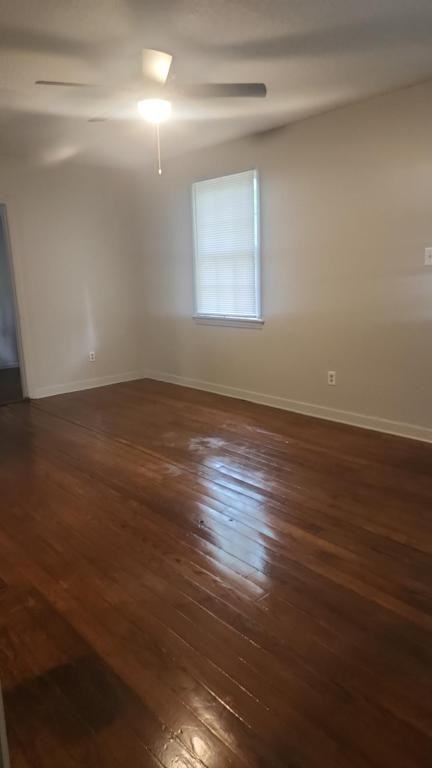 155 Border Dr W - Photo 2 of 14