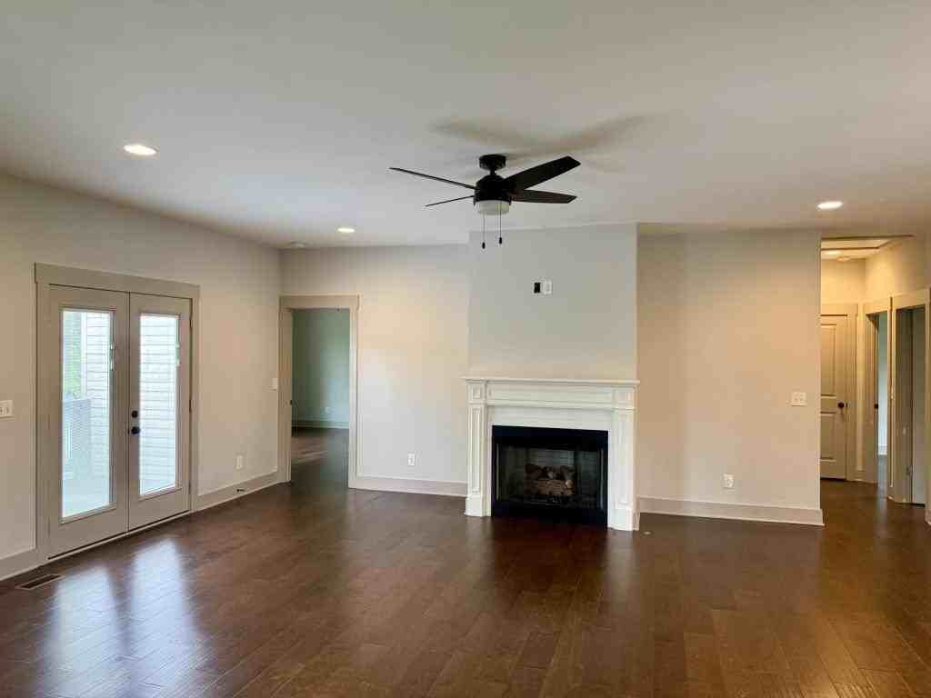 1135 Jonathan Ln - Photo 2 of 14