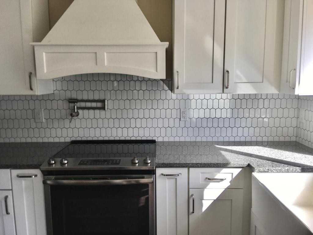 26418 Barrett Rd Ne - Photo 6 of 18