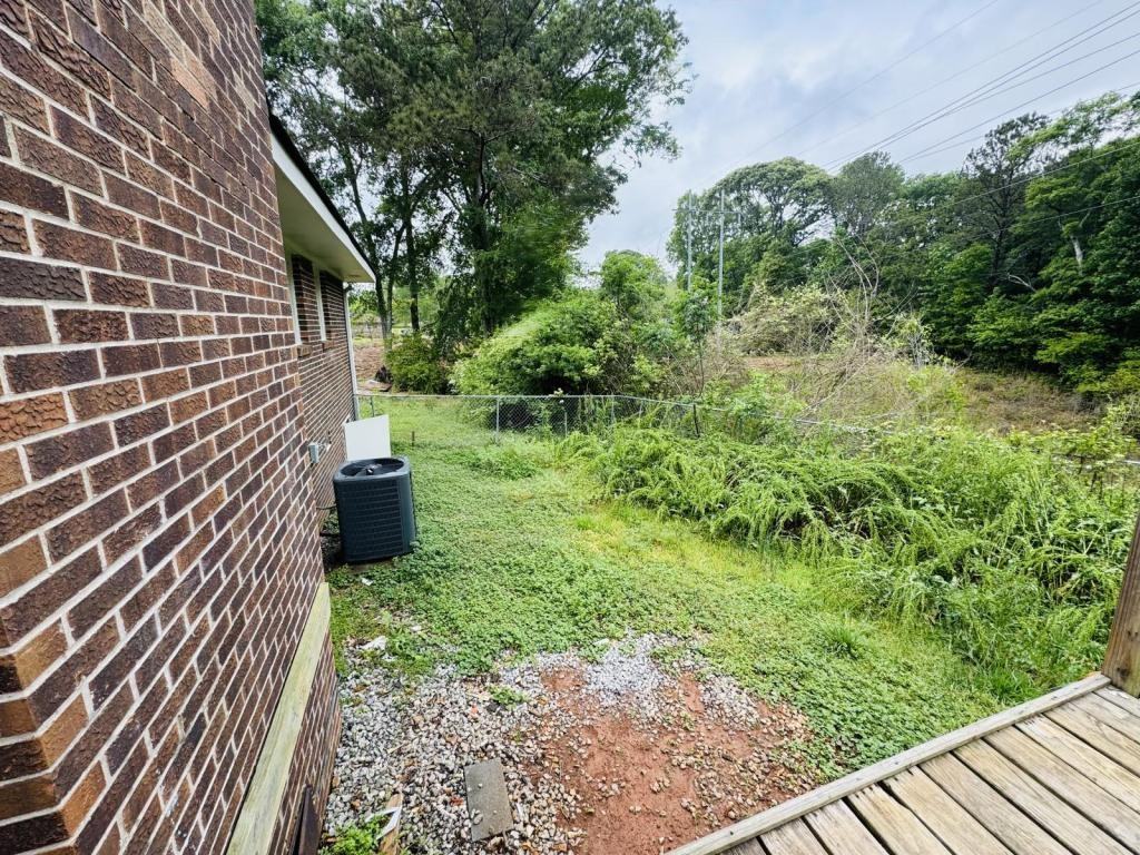 119 Dobbins Cir - Photo 4 of 20