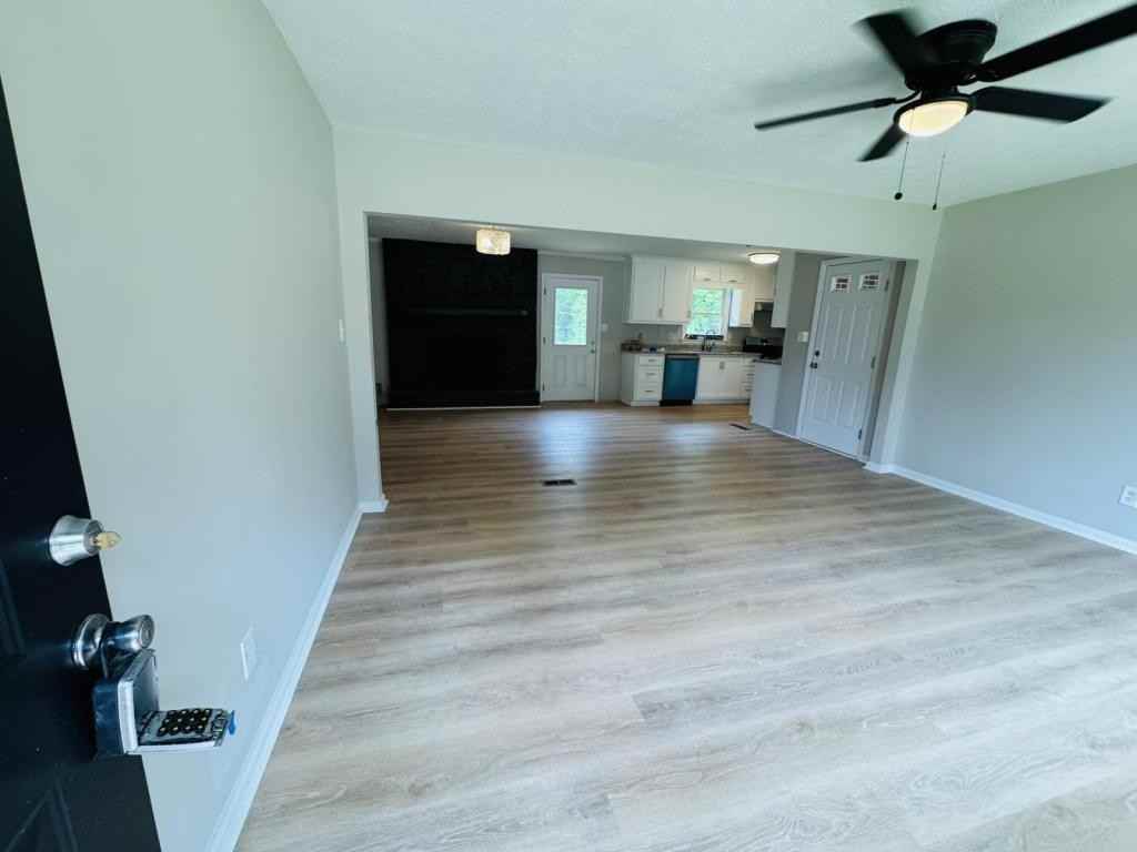 119 Dobbins Cir - Photo 6 of 20