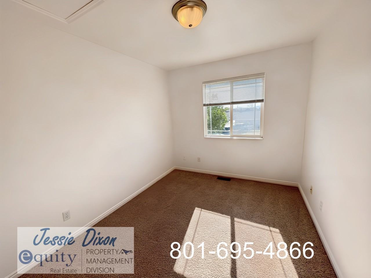 2359 Ne - Photo 4 of 18