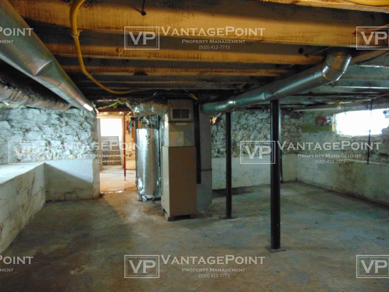 144 Oak St - Photo 5 of 13