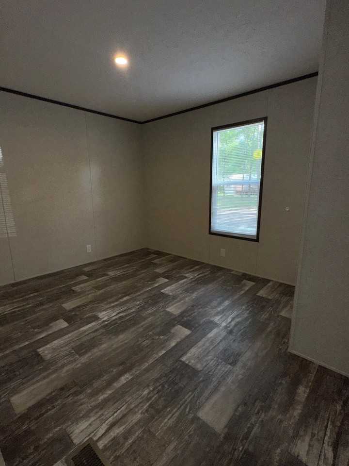 2777 Laurel Cir - Photo 2 of 11
