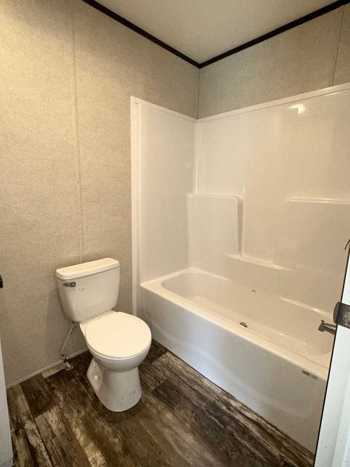 2777 Laurel Cir - Photo 3 of 11