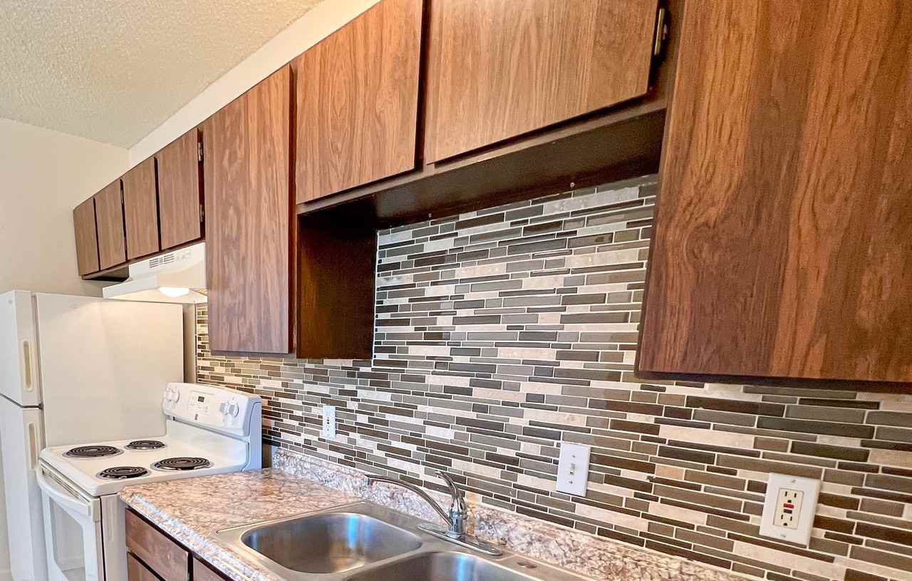 2108 N Campus Dr #3 - Photo 4 of 10