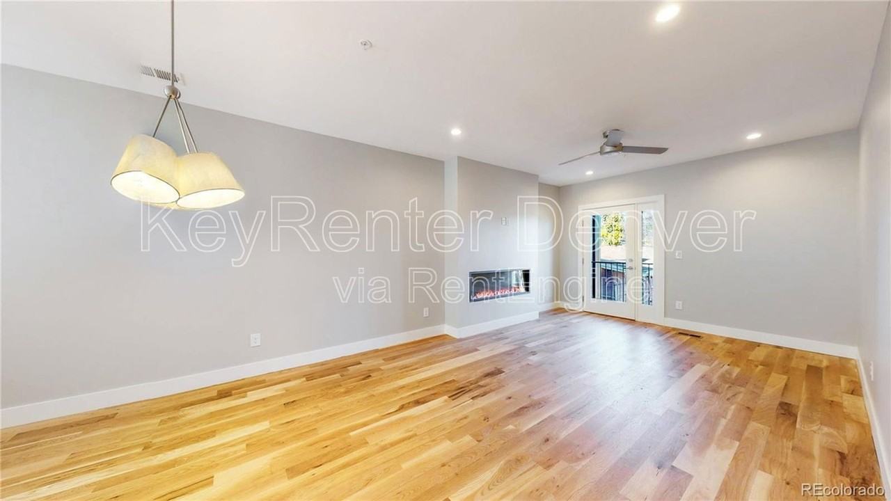 1930 N Grove St #3 - Photo 6 of 21