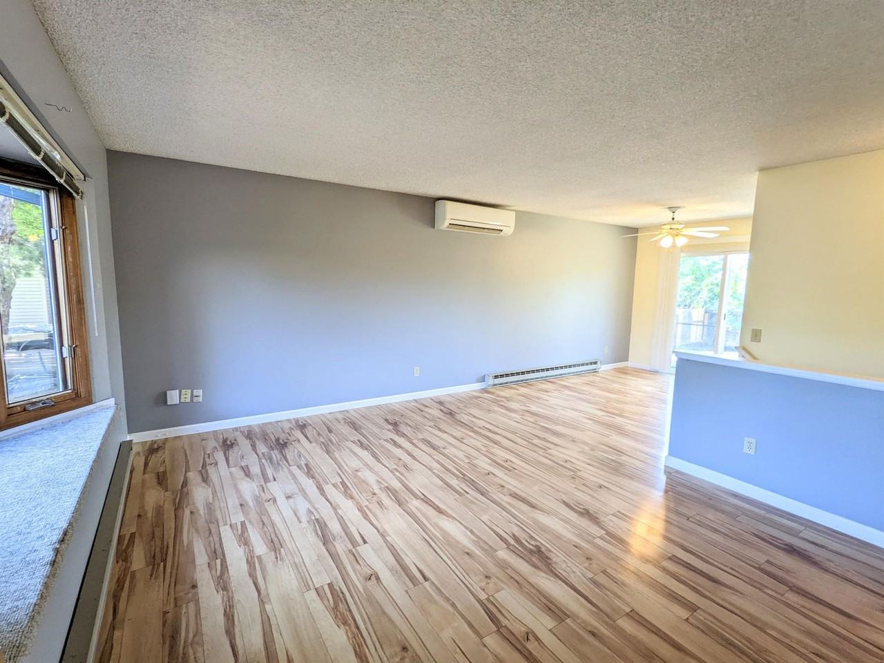 825 Foxtail St - Photo 2 of 26