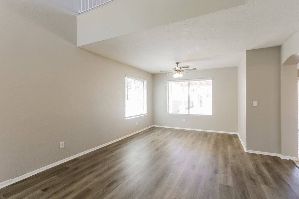 9043 E Muleshoe St - Photo 5 of 17