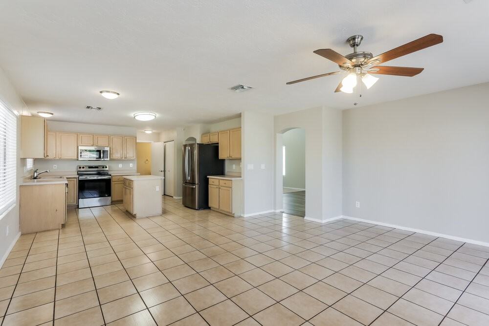 9043 E Muleshoe St - Photo 7 of 17