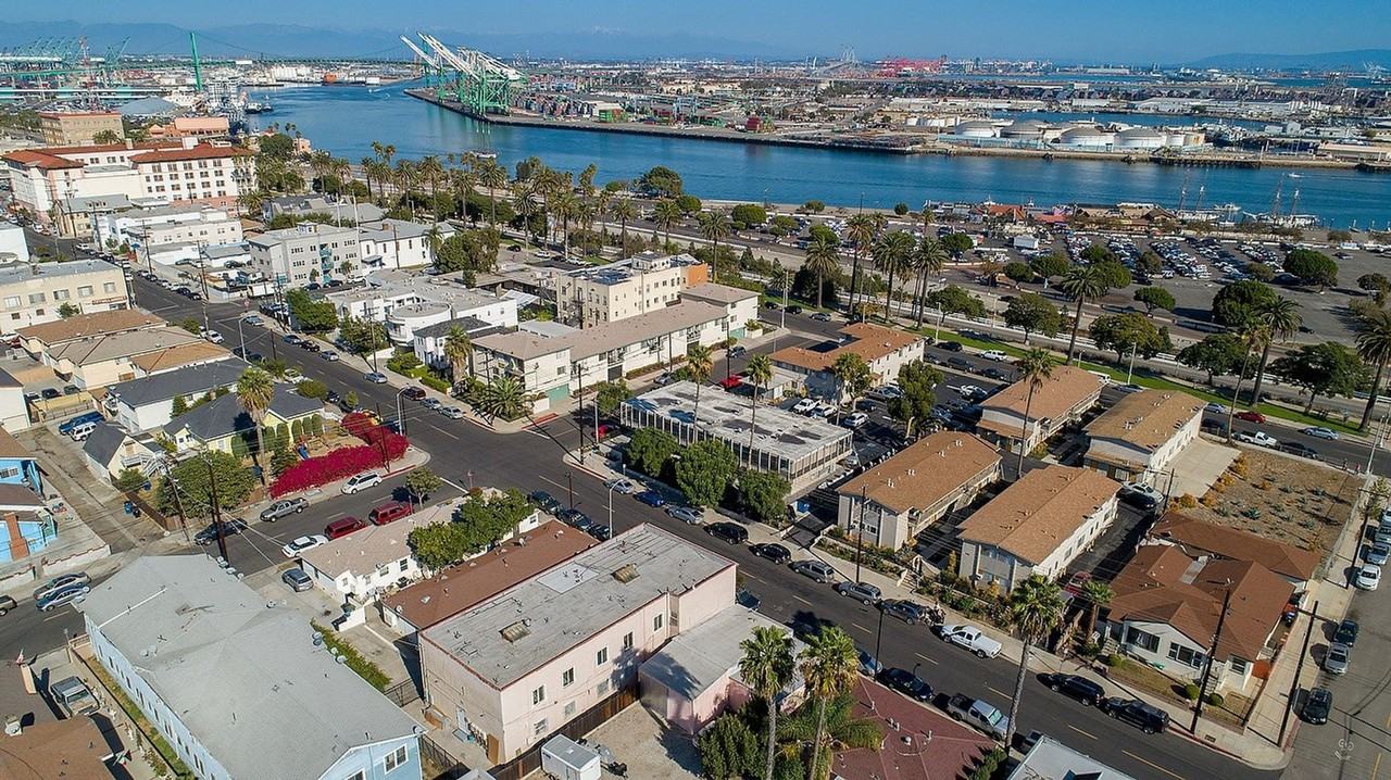 Portside Studio Apartments - Photo 3 of 7