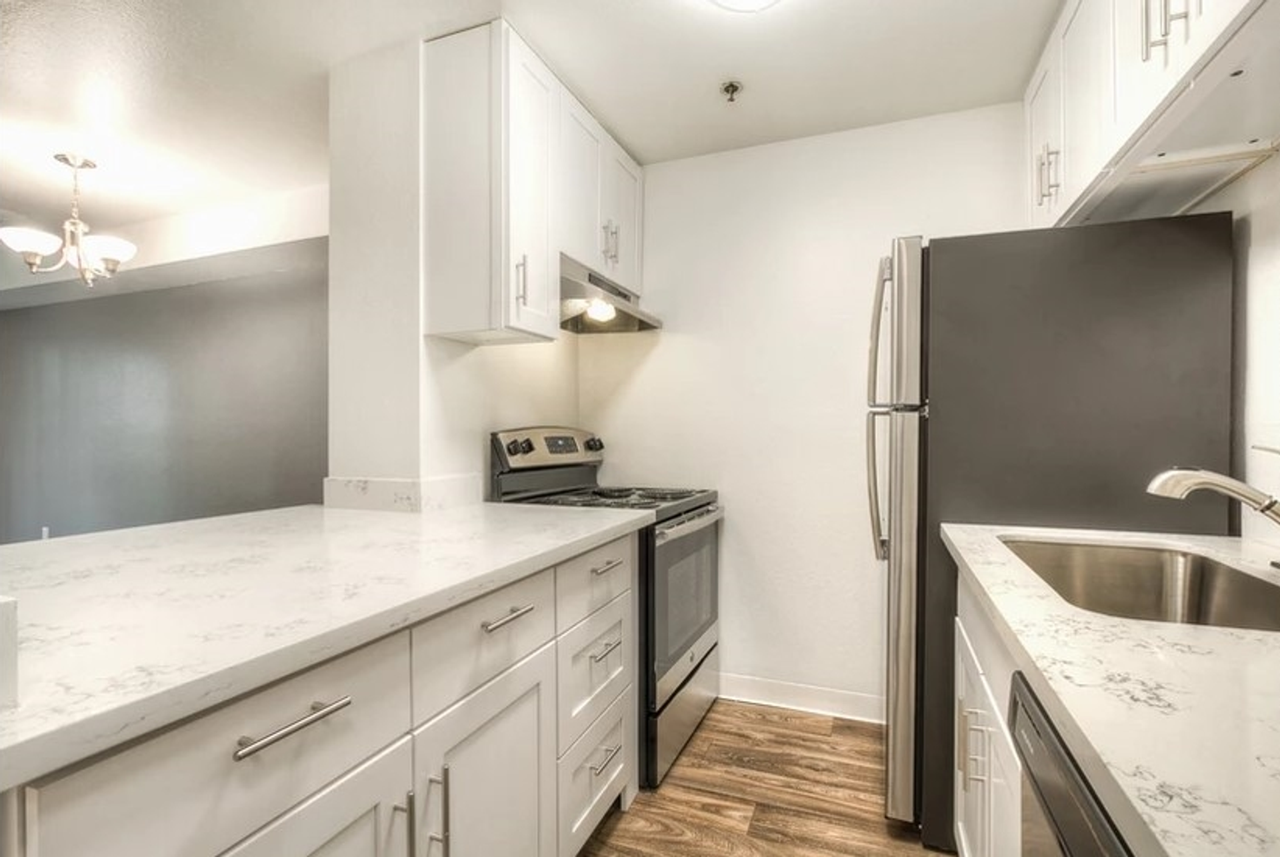 Arbor Woods Apartments - Photo 5 of 41