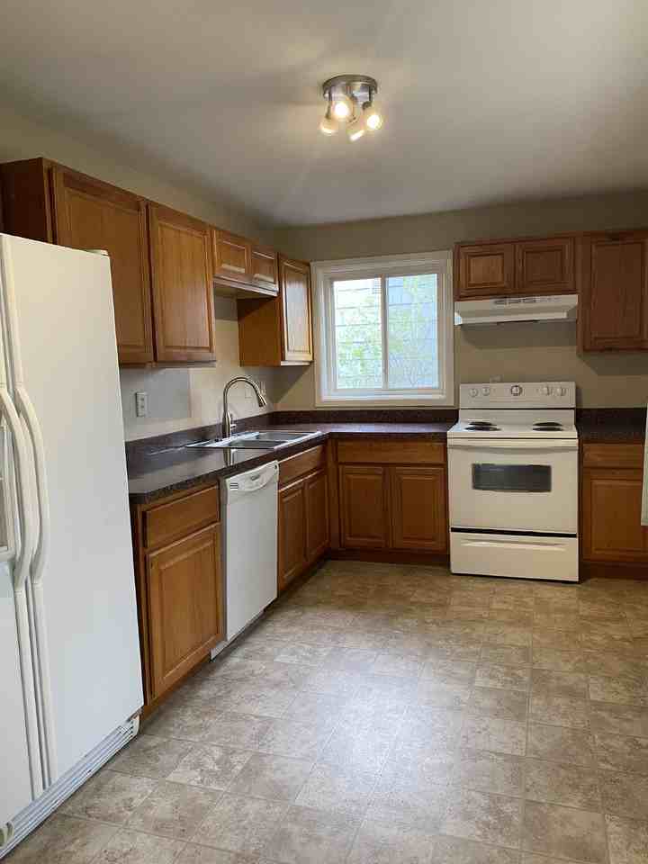 48 W Brookside St Uppr - Photo 3 of 12