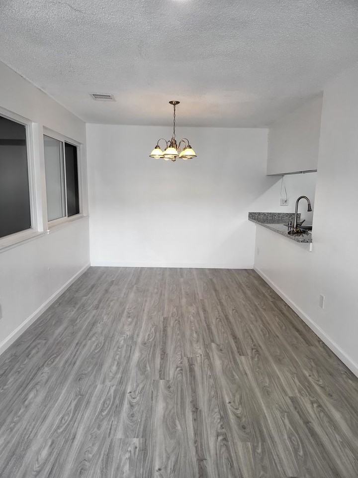 4001 Mozart Dr - Photo 5 of 11