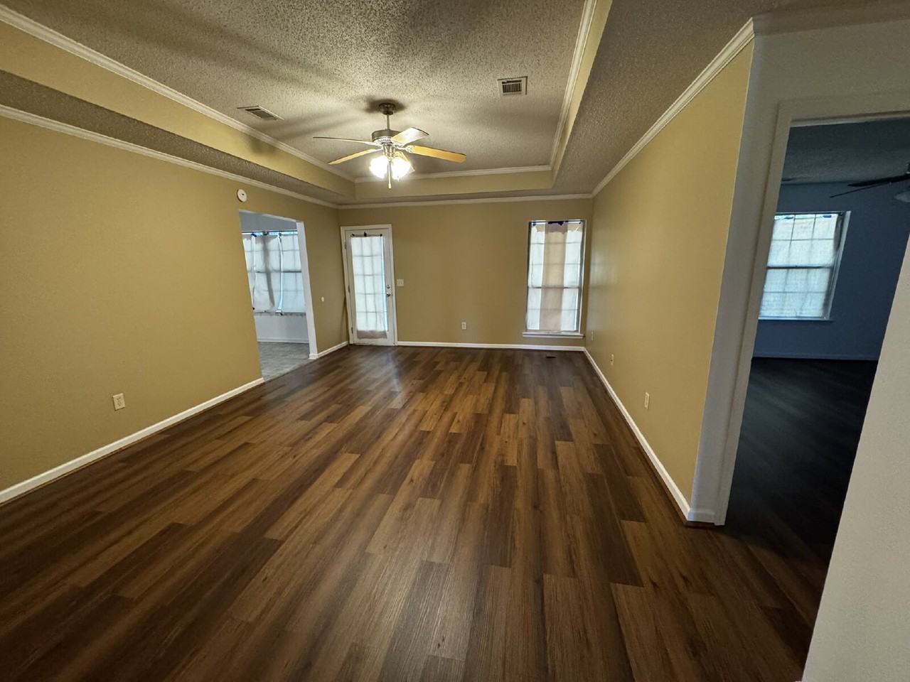 276 Gloucester Dr - Photo 3 of 14